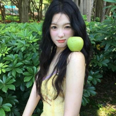 地铁女孩